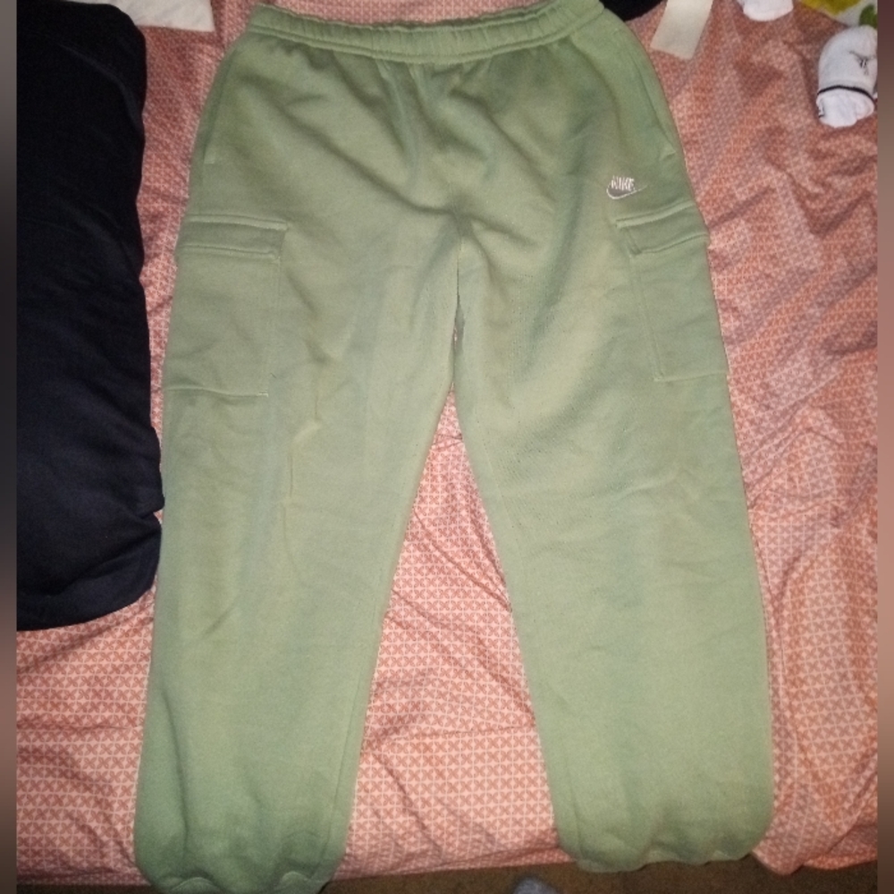 Nike fleece green sweatpants